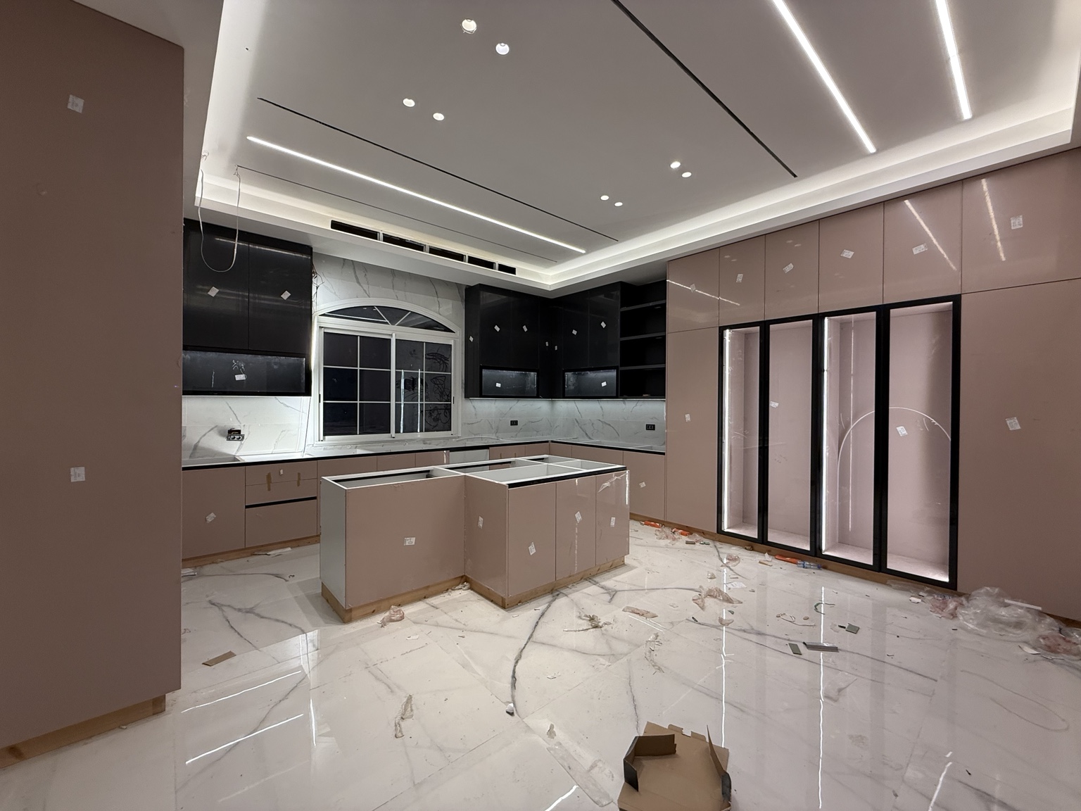 Modern Aluminium Kitchens